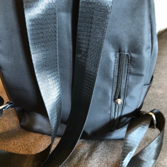 Small backpack 🎒 - Picture 2 of 7